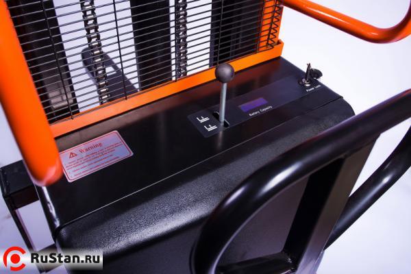 Штабелер гидравлический с электроподъемом TOR 15/16, 1,5 т 1,6 м (CTD) фото №3 Штабелер гидравлический с электроподъемом TOR 15/16, 1,5 т 1,6 м (CTD) фото №3