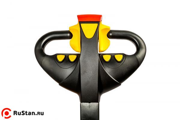 Штабелер электрический самоходный  TOR 1,5т 2,5м WS15SL-2500 фото №3 Штабелер электрический самоходный  TOR 1,5т 2,5м WS15SL-2500 фото №3