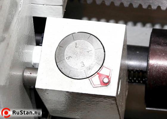 Для удобства нарезания резьбы станок оснащен 7-позиционным резьбоуказателем. фото №3 METAL MASTER X32100K фото №3