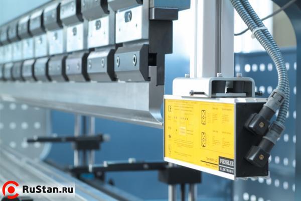 Гидравлический гибочный пресс Durma серии PBF фото №3 Гидравлический гибочный пресс Durma серии PBF фото №3