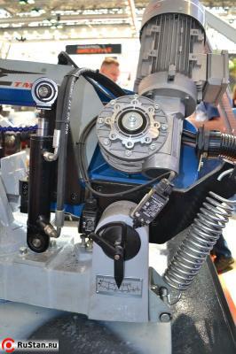 Ленточнопильный станок Pilous ARG 250 фото №4 Pilous ARG 250 фото №4