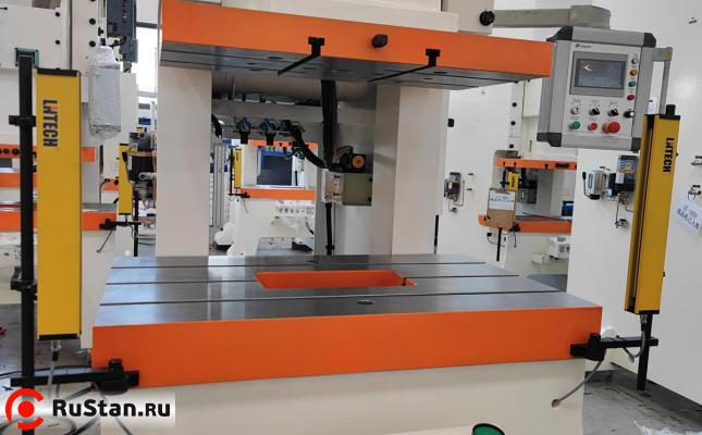 Подштамповочная плита Пресс однокривошипный Qiaosen ST-160 (160 тонн) фото №5 Подштамповочная плита Пресс однокривошипный Qiaosen ST-160 (160 тонн) фото №5