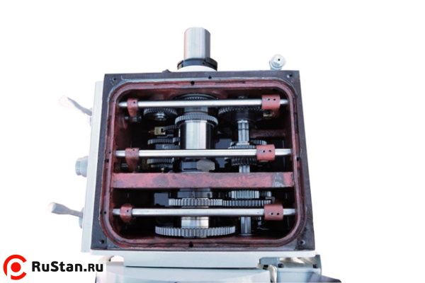 12-ти ступенчатая коробка передач, изготовленная из качественной конструкционной стали, развивает большой крутящий момент на малых оборотах. фото №18 METAL MASTER Z46150 фото №18