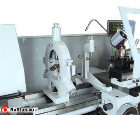 В стандартную комплектацию входят: система подачи СОЖ, станочный светильник местного освещения, подвижный и неподвижный люнеты. фото №4 METAL MASTER ZH 51150 DRO RFS фото №4